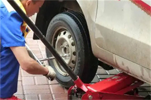 梅里斯达斡尔族区附近拖车24小时服务热线电话